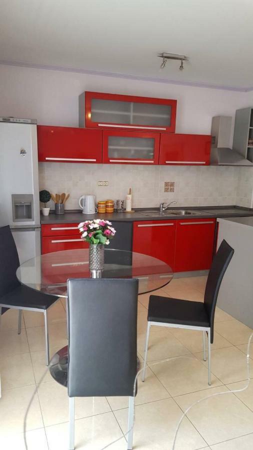 Апартаменти Apartman Luly Каштела Екстер'єр фото